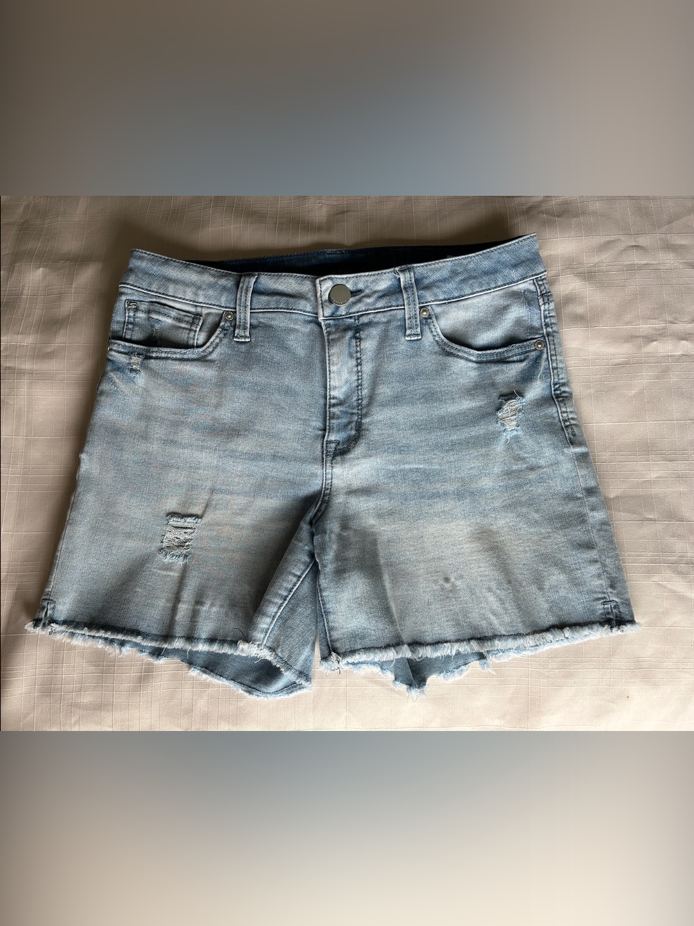Seven7 Light Blue Distressed Denim Shorts Sz 10